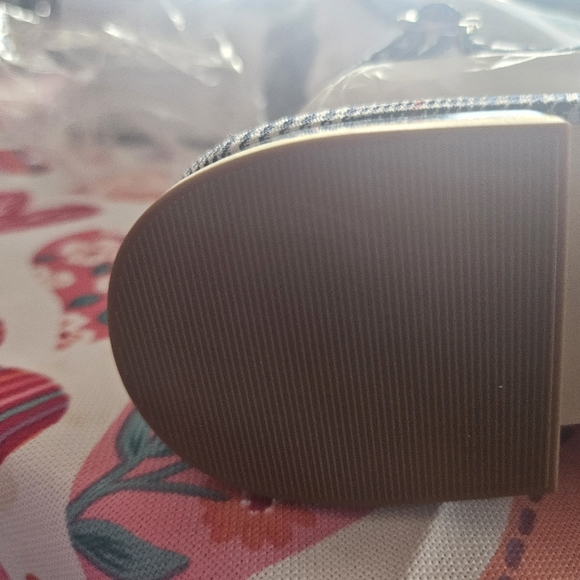 TALBOTS INDIGO BLUE MULTI EDISON SLINGBACKS 9.5 M NEW IN BOX - Picture 8 of 9